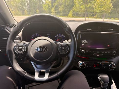 Used 2020 Kia Soul EX FWD image 5