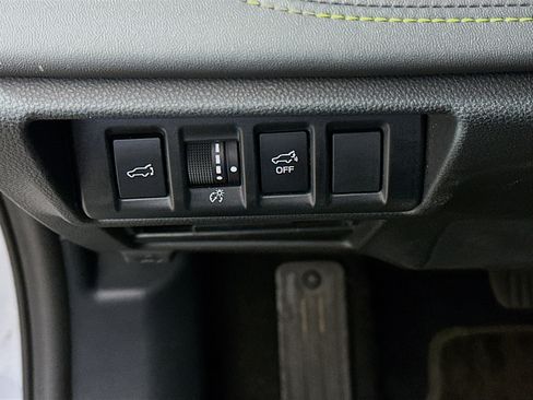 Used 2025 Subaru Outback Onyx Edition AWD/4WD image 16