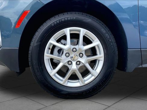 Used 2024 Chevrolet Equinox LT AWD/4WD image 11