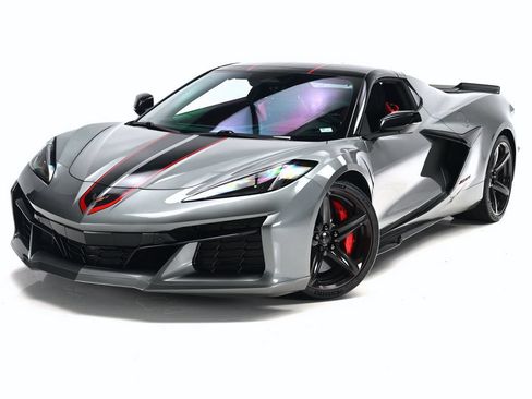 Used 2024 Chevrolet Corvette Z06 w/ Stealth Interior Trim Package RWD image 2