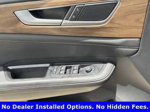 Used 2025 Volkswagen Atlas SE FWD image 22