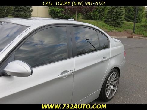 Used 2006 BMW 330i Sedan RWD image 32