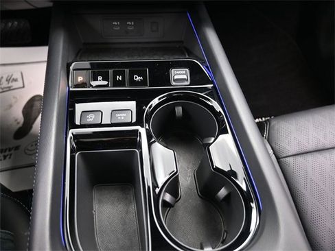 Used 2025 Nissan Murano Platinum image 11