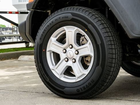 Used 2022 Jeep Wrangler Unlimited Sport w/ Sun And Sound Package image 65