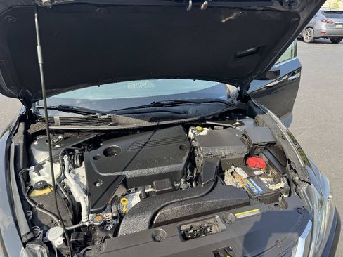 Used 2018 Nissan Altima 2.5 SR FWD image 17