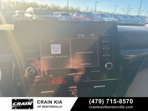 Used 2022 Toyota Camry SE image 30