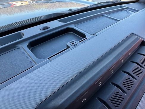 Used 2023 Ford Bronco Badlands image 84