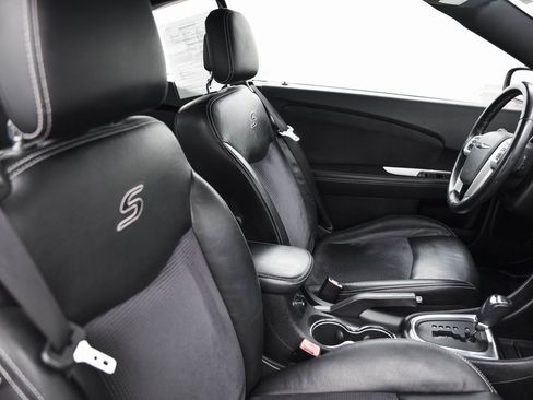 Used 2012 Chrysler 200 S image 15