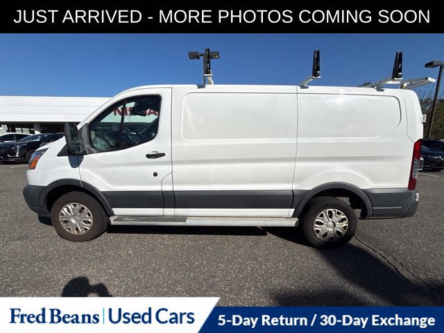 Used 2018 Ford Transit 250 130 Low Roof w/ Exterior Upgrade Package RWD image 4