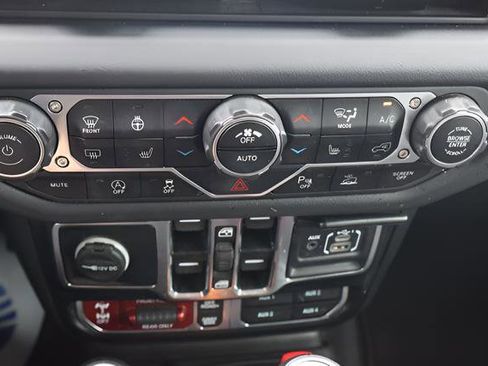 Used 2024 Jeep Wrangler Unlimited Rubicon image 14