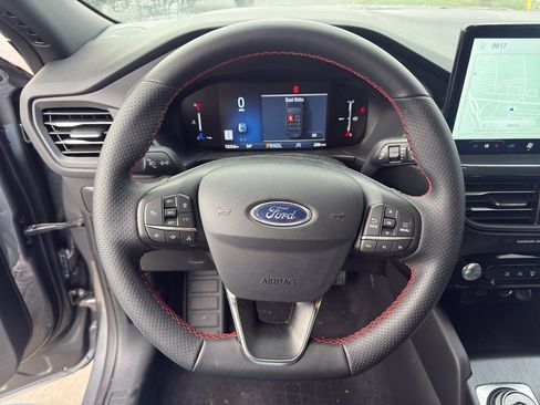 Used 2025 Ford Escape ST-Line w/ Tech Pack #1 image 13