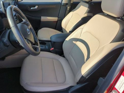 Used 2020 Ford Escape Titanium w/ Titanium Premium Package 2.0 AWD/4WD image 15