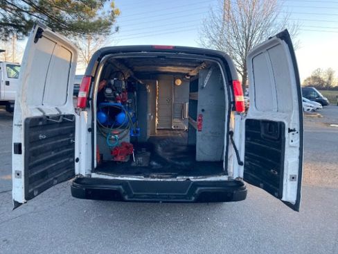 Used 2017 Chevrolet Express 3500 LS image 14