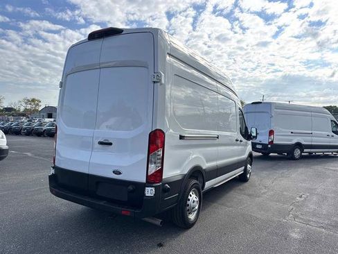 Used 2025 Ford Transit 250 148 High Roof AWD image 29
