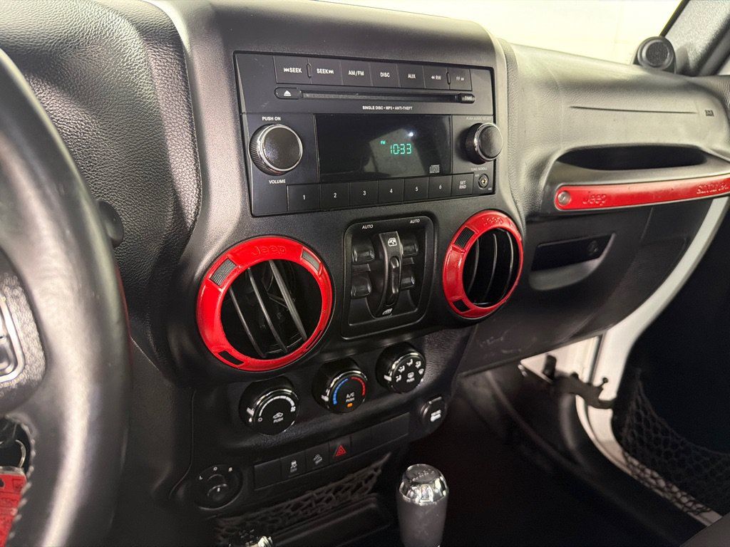 Used 2013 Jeep Wrangler Unlimited Sport AWD/4WD image 15