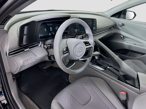 New 2026 Hyundai Elantra SE w/ Cargo Package FWD image 9