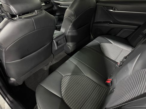 Used 2020 Toyota Camry SE image 28