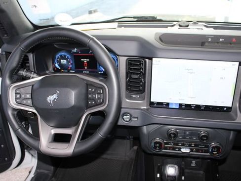 Used 2025 Ford Bronco Big Bend image 25