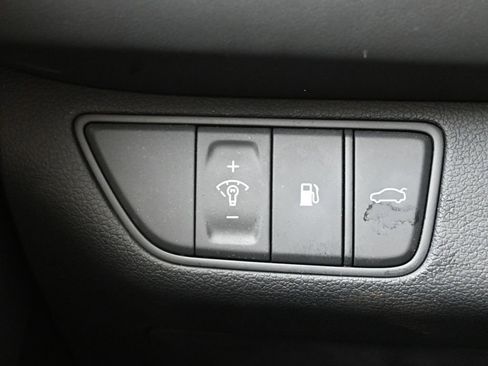 Used 2023 Genesis G70 3.3T w/ Sport Advanced Package image 24