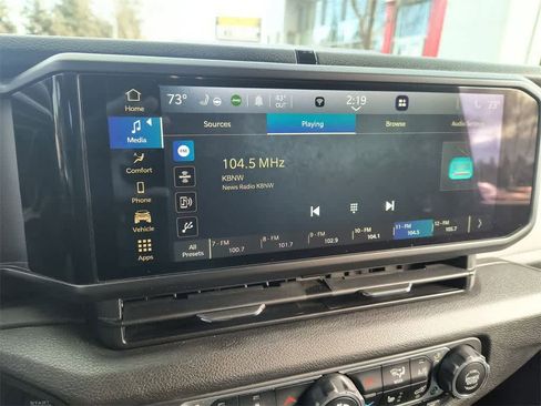 Used 2024 Jeep Gladiator Sport image 16