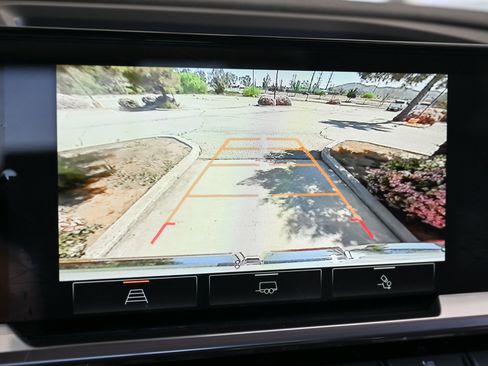 Used 2025 GMC Sierra 1500 Elevation w/ Preferred Package image 36