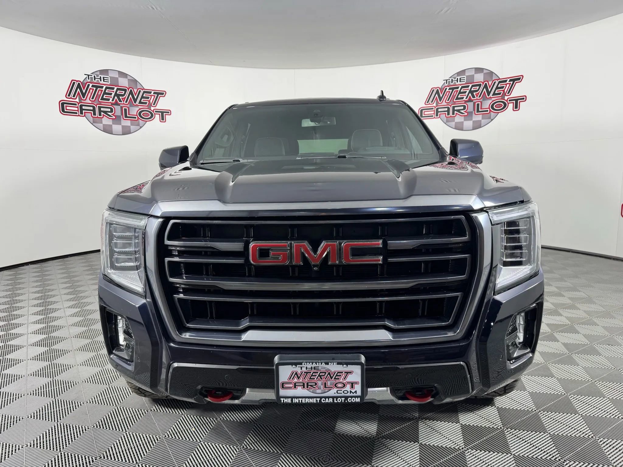 Used 2022 GMC Yukon AT4 AWD/4WD image 2