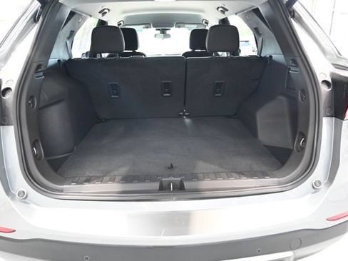 Certified 2024 Chevrolet Equinox LT FWD image 27