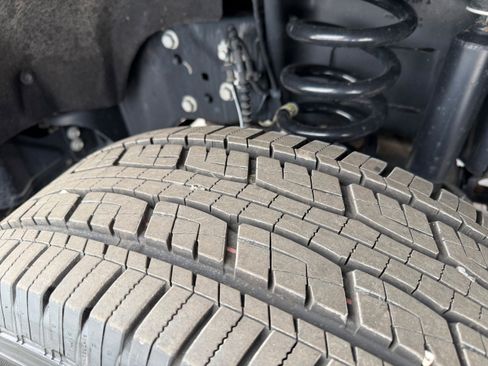 Certified 2025 Ford F250 XLT w/ Snow Plow Prep Package image 31