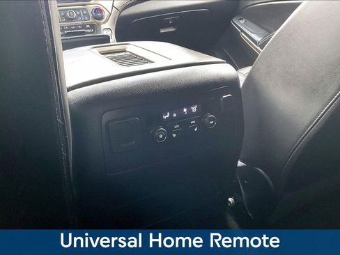 Used 2018 GMC Yukon Denali image 11