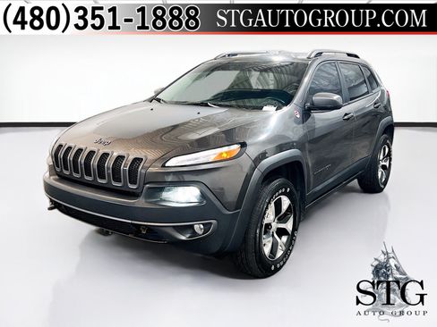 Used 2018 Jeep Cherokee Trailhawk AWD/4WD image 1
