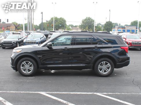 Used 2024 Ford Explorer XLT w/ Equipment Group 202A AWD/4WD image 7