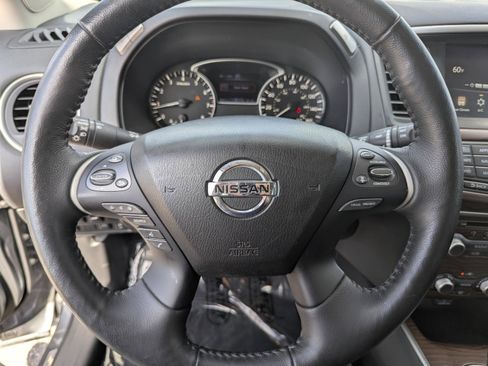 Used 2020 Nissan Pathfinder Platinum AWD/4WD image 37