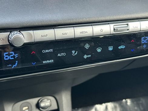 Used 2023 Hyundai Ioniq 5 Limited image 24