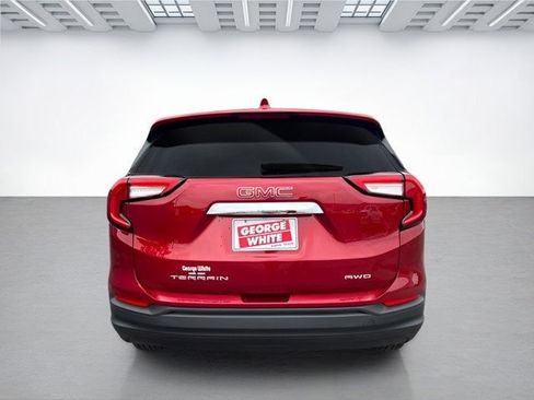Used 2023 GMC Terrain SLE image 6