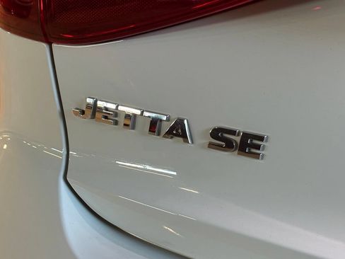 Used 2018 Volkswagen Jetta Sport FWD image 27