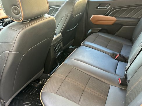 Used 2025 GMC Canyon AT4 image 26