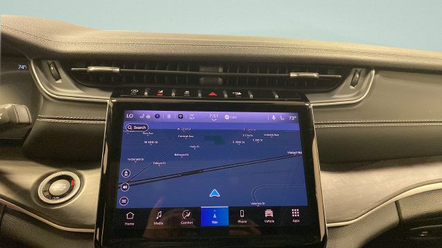 Used 2023 Jeep Grand Cherokee L Limited AWD/4WD image 18
