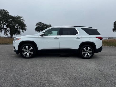 Used 2019 Chevrolet Traverse LT w/ LT Premium Package image 2