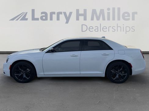 Used 2023 Chrysler 300 Touring w/ Sport Appearance Package image 2