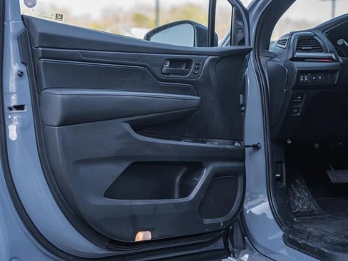 Used 2025 Honda Odyssey Sport-L image 33