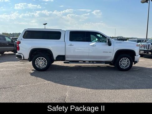 Used 2022 Chevrolet Silverado 2500 High Country w/ Technology Package AWD/4WD image 7