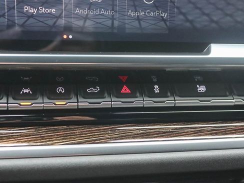 Used 2025 GMC Sierra 1500 Elevation image 35