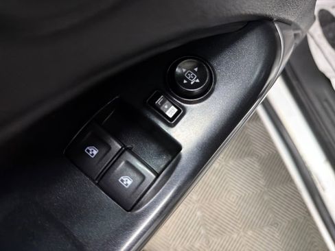 Used 2021 Chevrolet Colorado LT w/ Fleet Safety Package image 17