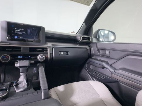 Used 2025 Toyota 4Runner SR5 image 27