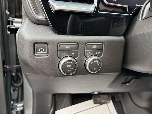 New 2026 GMC Sierra 1500 SLE AWD/4WD image 17