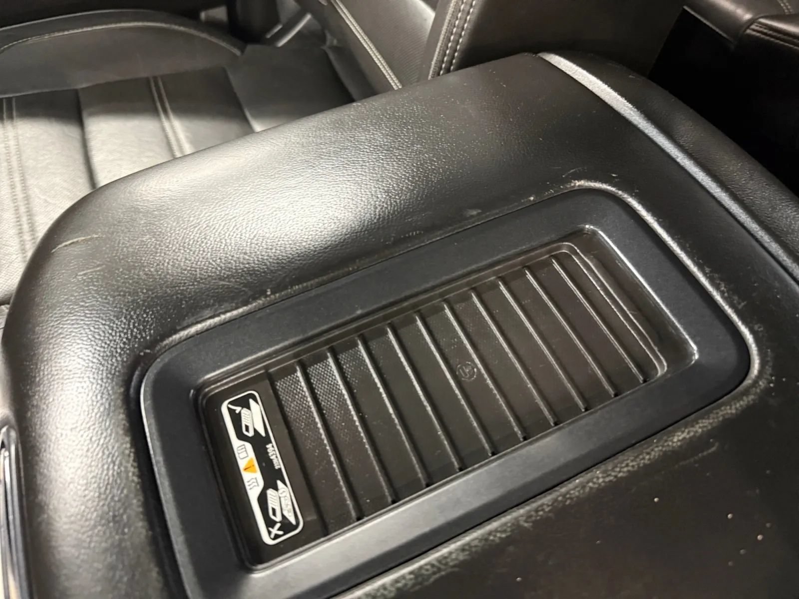 Used 2018 GMC Sierra 2500 Denali w/ Snow Plow Prep Package AWD/4WD image 22