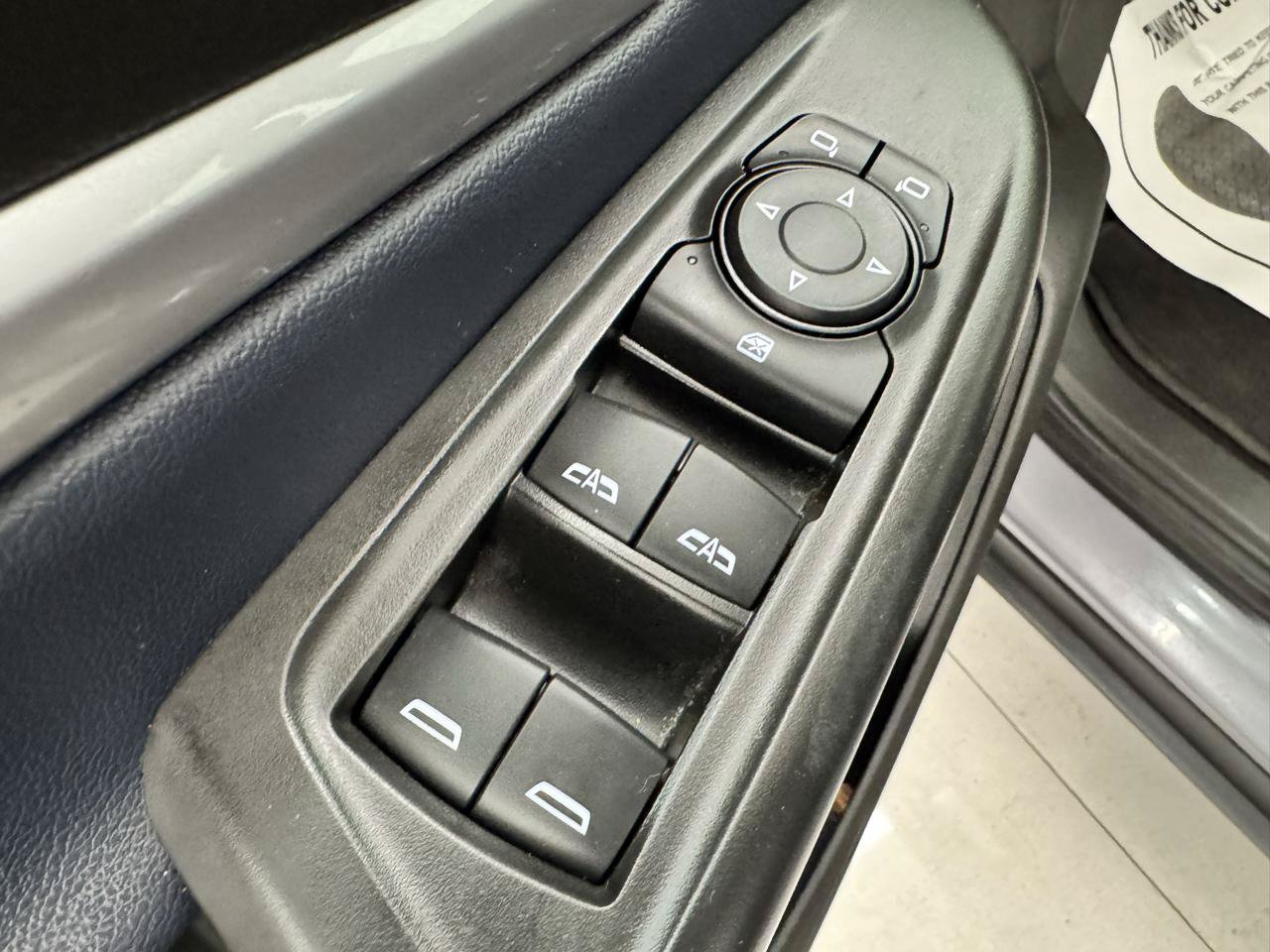Used 2023 Chevrolet Bolt EUV LT w/ Convenience Package FWD image 11