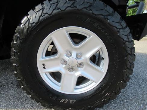 Used 2014 Jeep Wrangler Unlimited Sport w/ Quick Order Package 24S AWD/4WD image 8