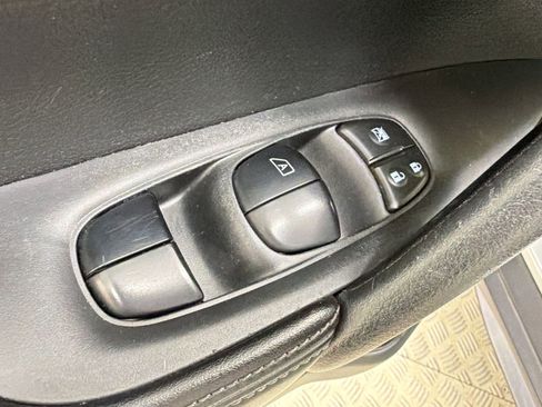 Used 2019 Nissan Rogue SL FWD image 20