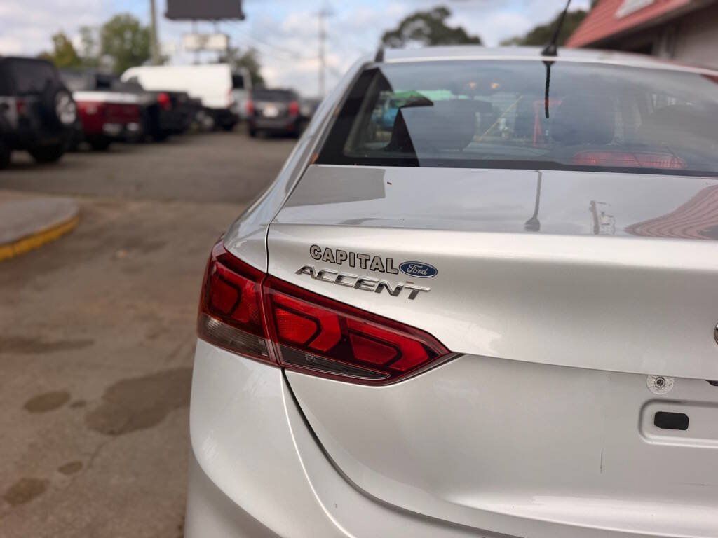 Used 2019 Hyundai Accent SE FWD image 14